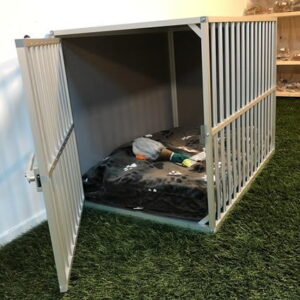 gute starke Hundehütte